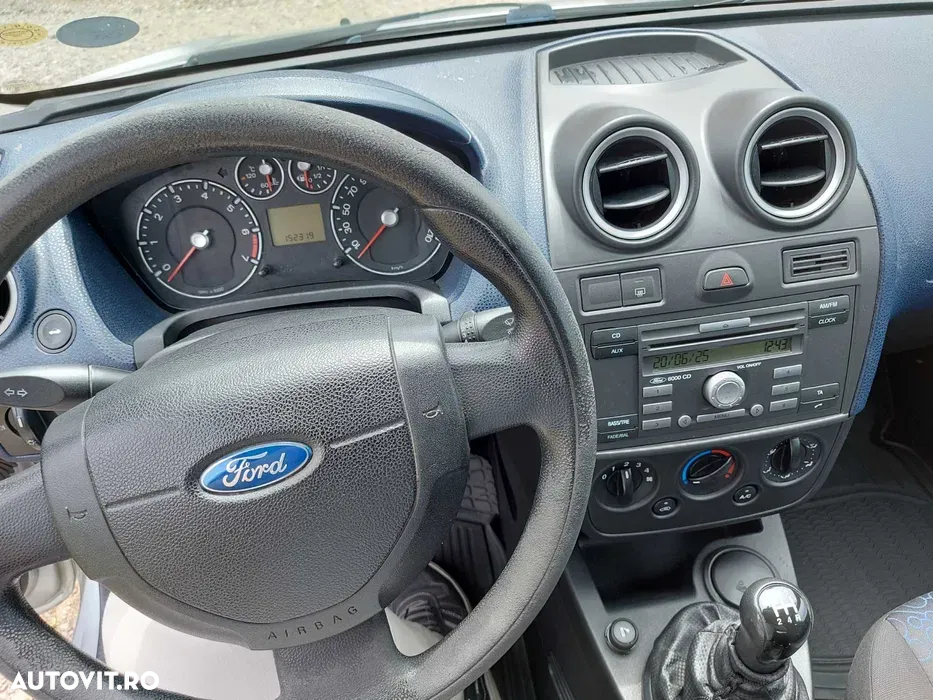 Ford Fiesta - 7