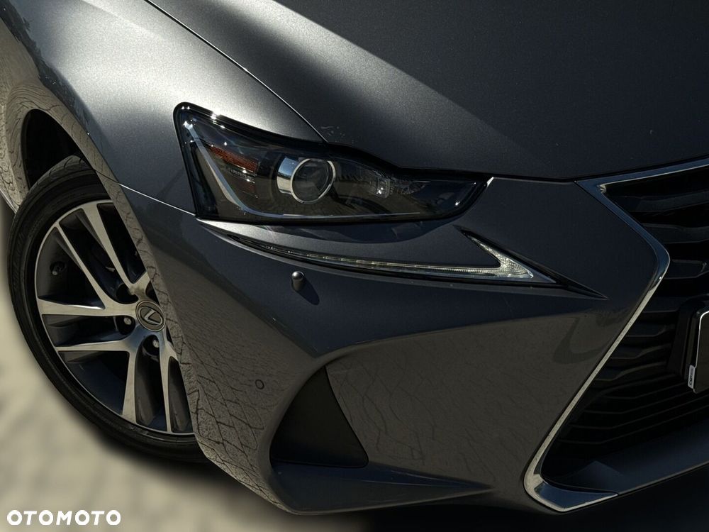Lexus IS - 20