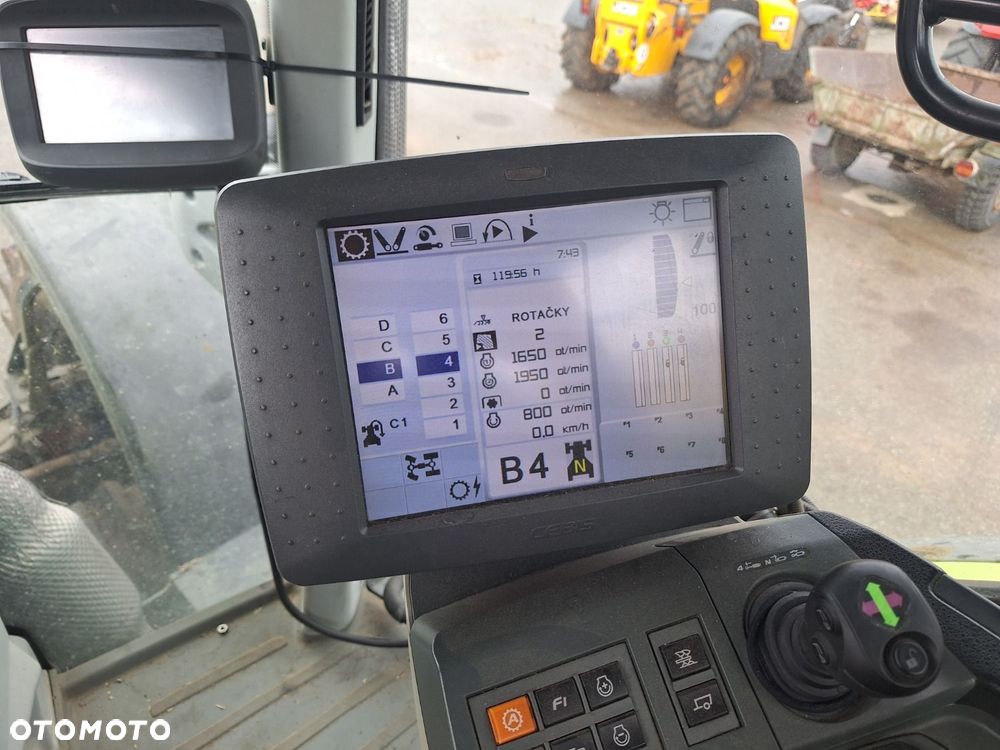 Claas Arion 650 4X4 - 15