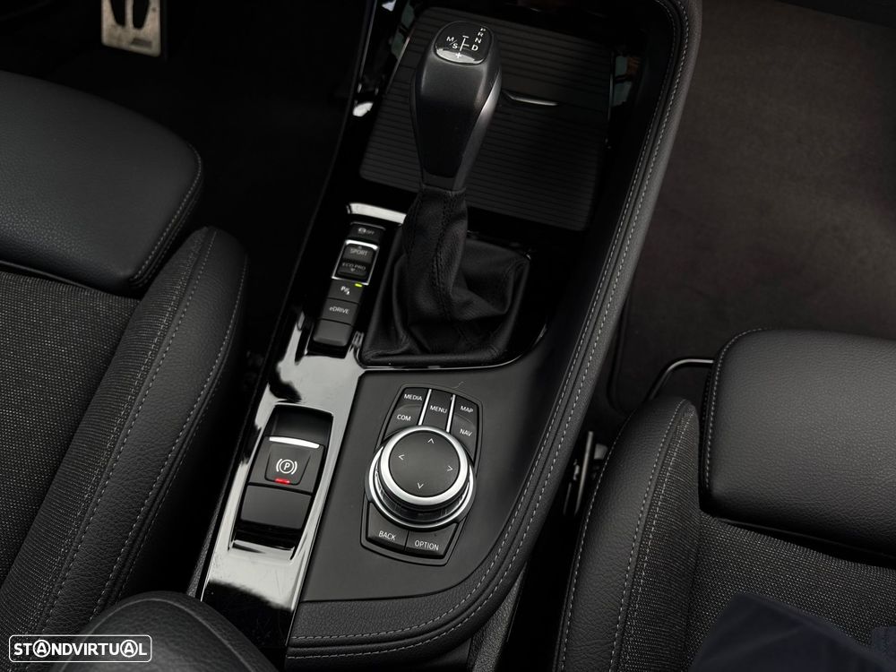 BMW X2 25 e xDrive Pack M - 32