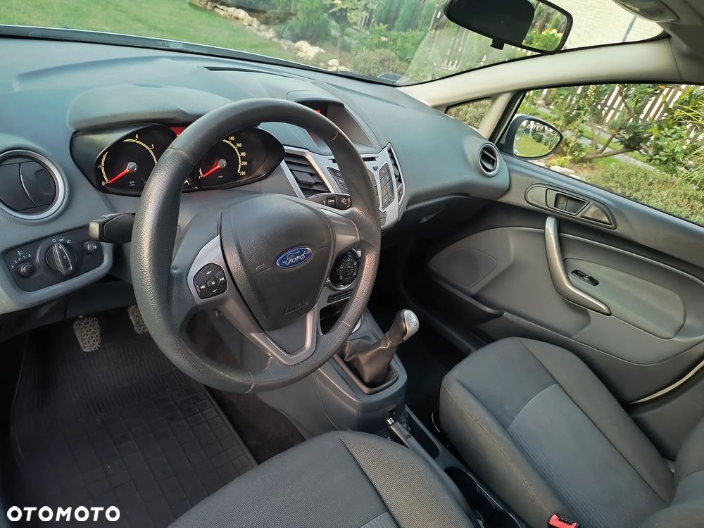 Ford Fiesta 1.25 Champions Edition - 11