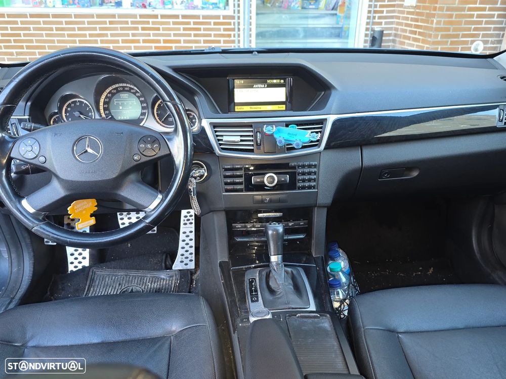 Mercedes-Benz E 220 CDI DPF BlueEFFICIENCY Auto Avantgarde - 9