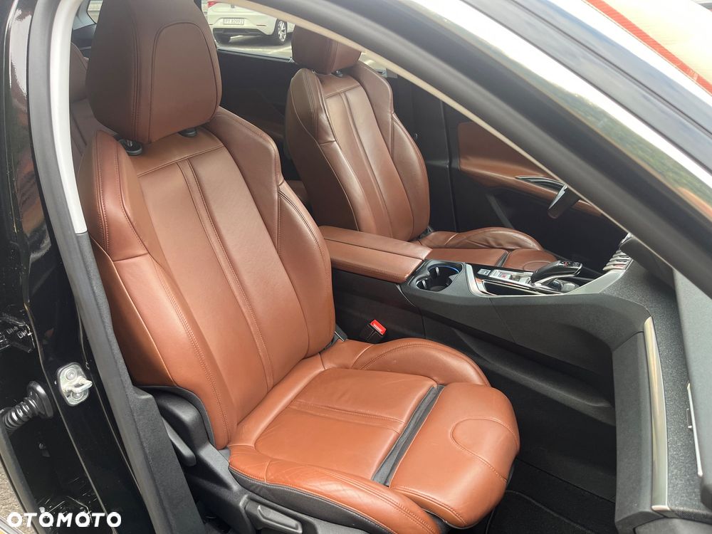 Peugeot 5008 1.6 PureTech Allure S&S EAT8 - 12