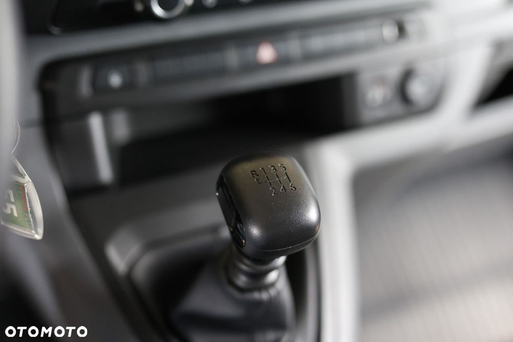 Toyota Proace Verso - 25