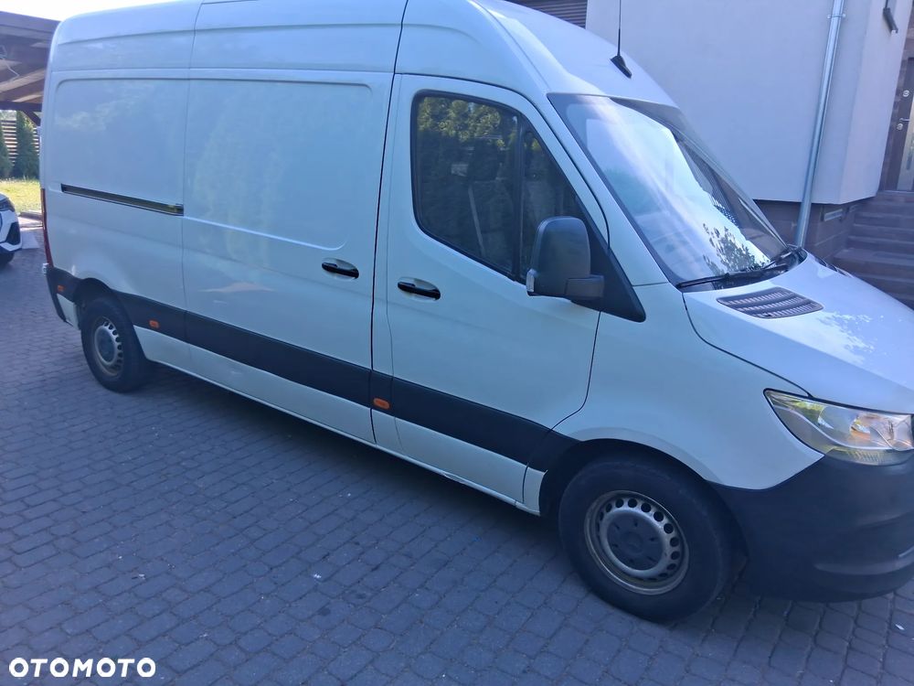 Mercedes-Benz Sprinter - 9