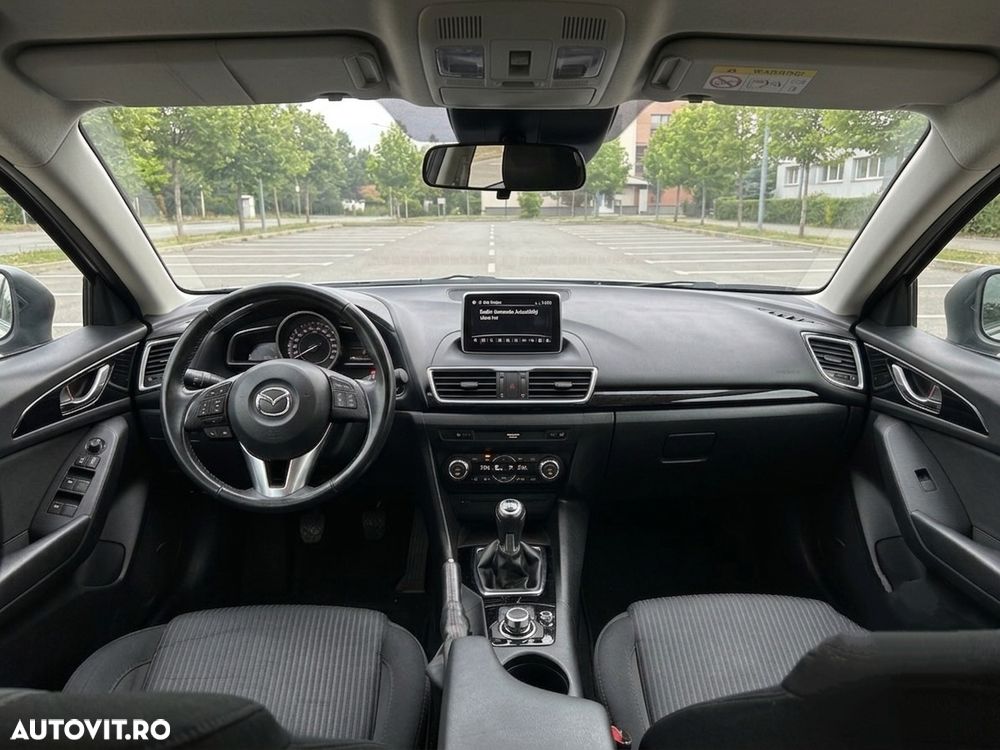 Mazda 3 - 10