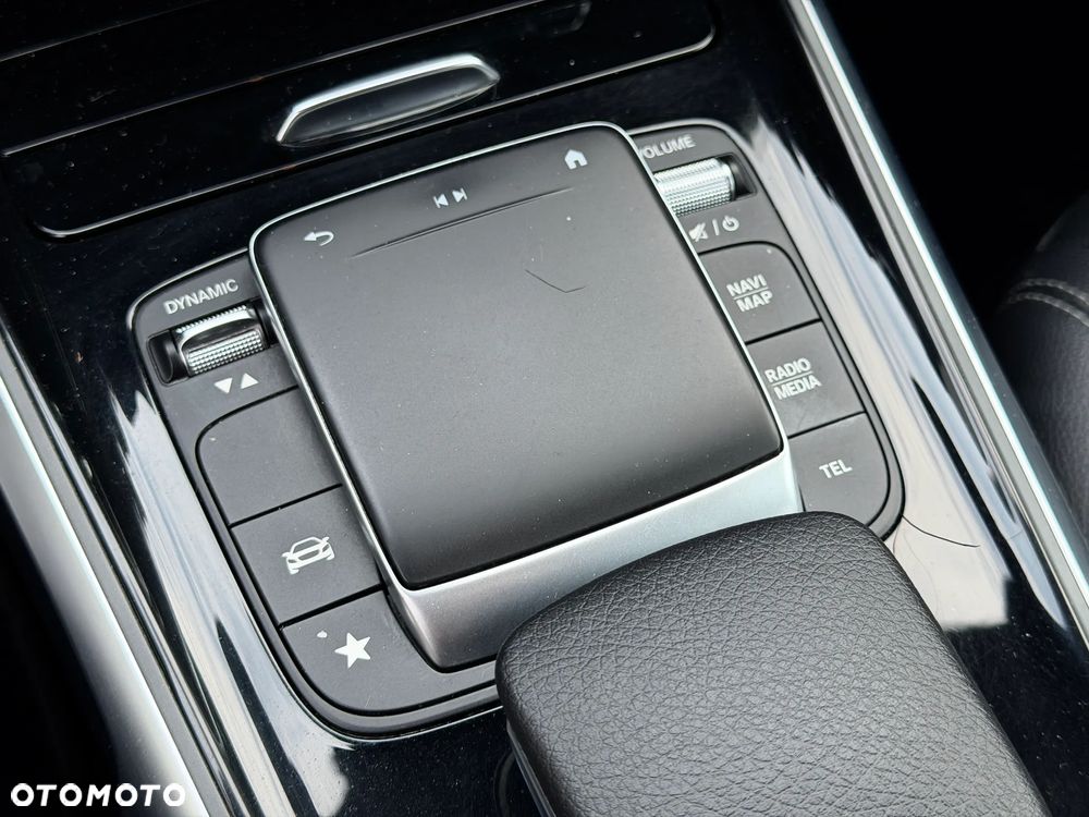 Mercedes-Benz GLB 200 Progressive 7G-DCT - 23