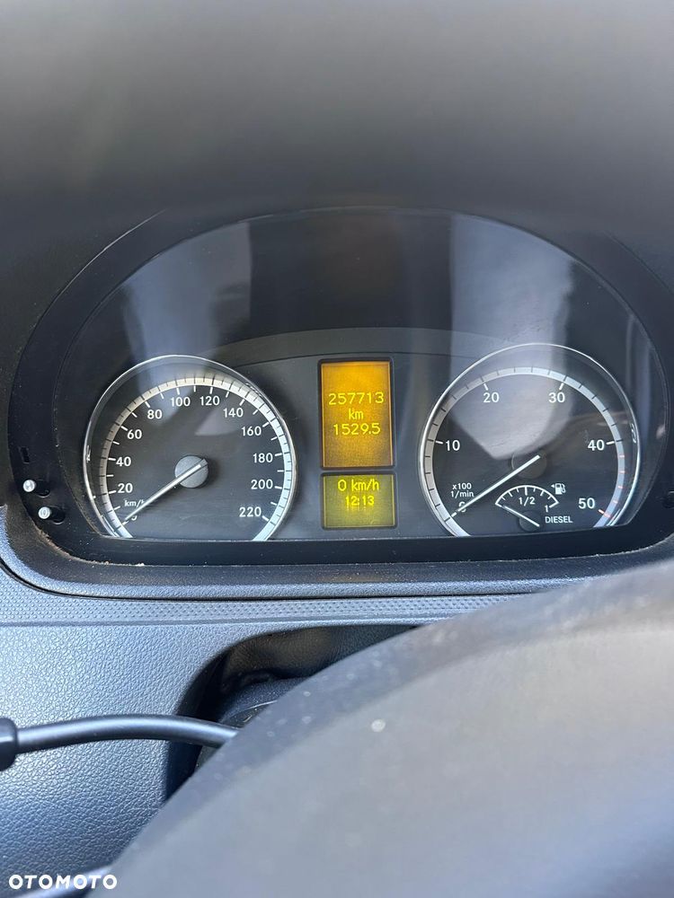 Mercedes-Benz Vito - 11