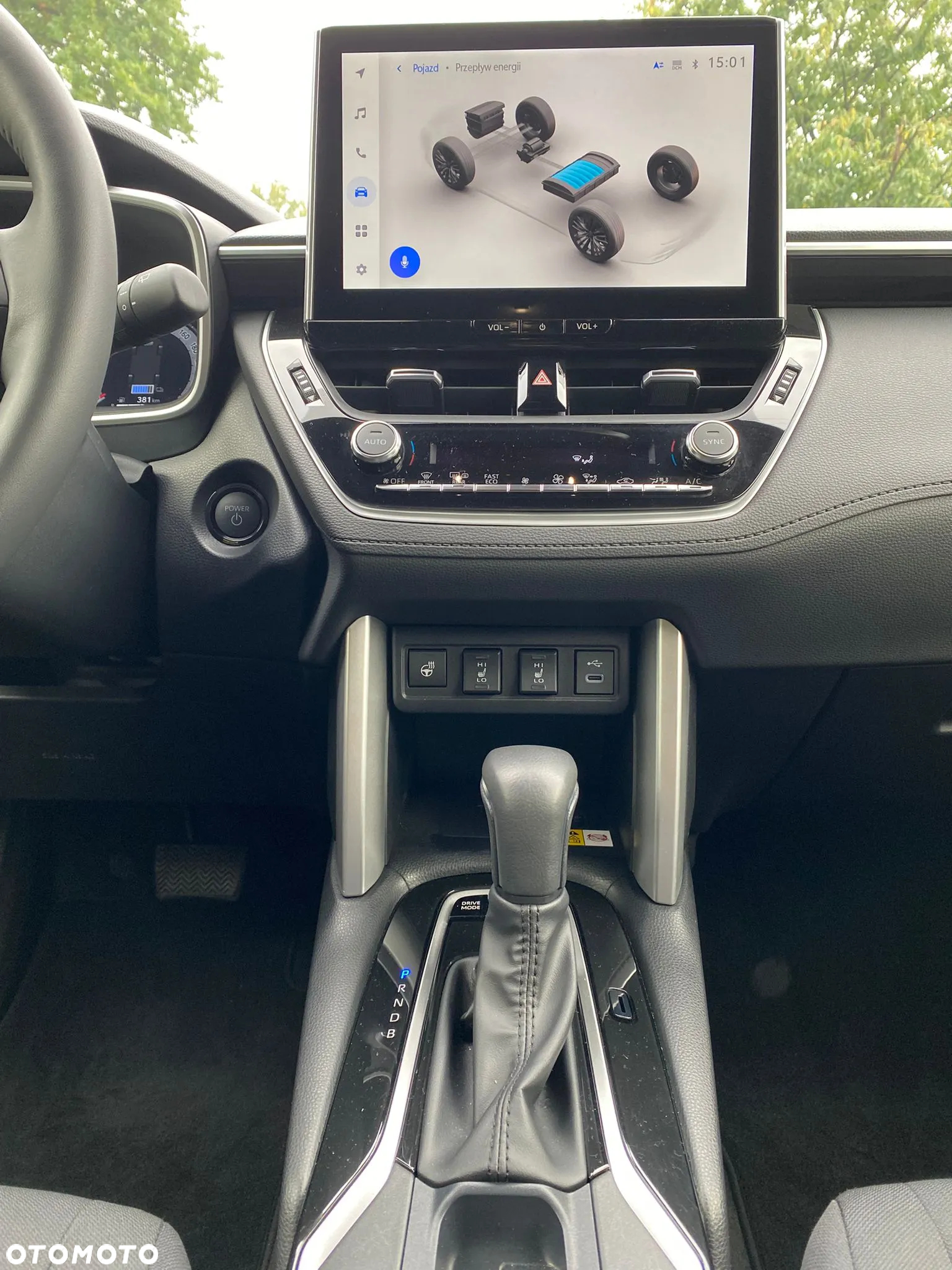 Toyota Corolla Cross 2.0 Hybrid Style - 28