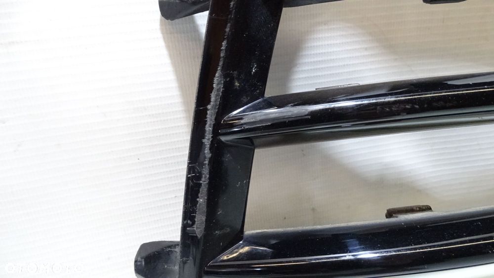 GP - KRATKA ZDERZAKA PRAWA AUDI Q3 8U0807682K - 2