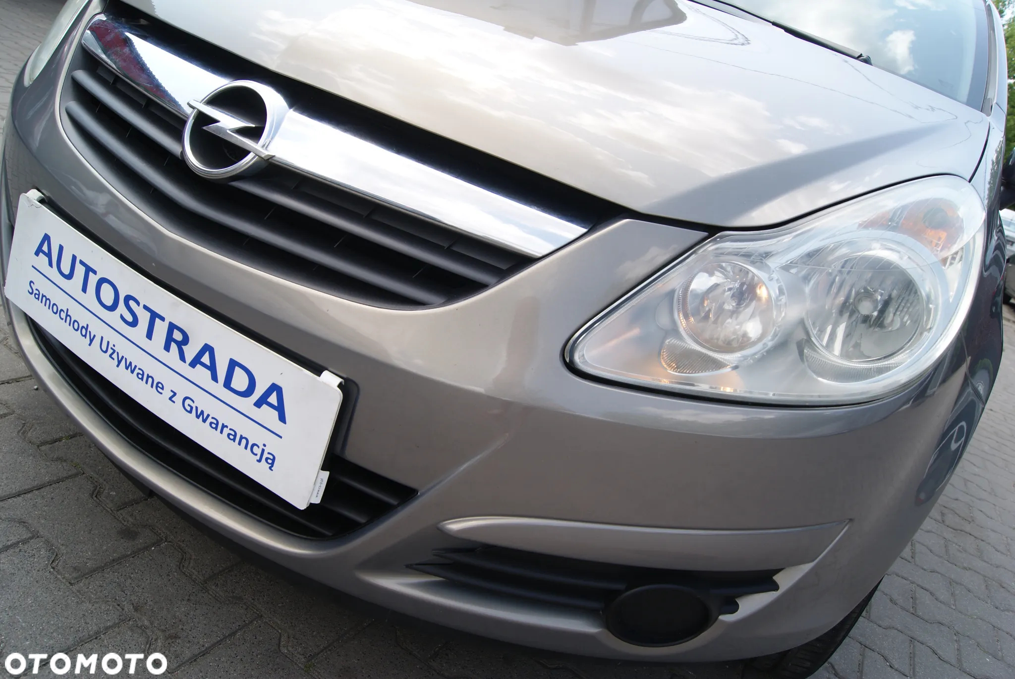 Opel Corsa 1.2 16V Enjoy - 8