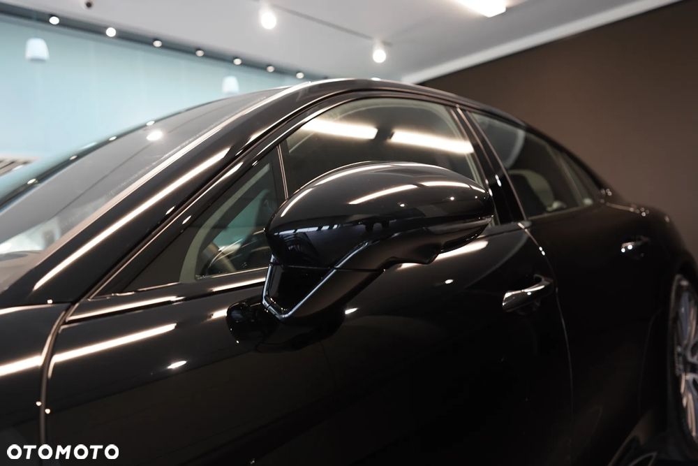 Porsche Panamera 4 E-Hybrid - 27