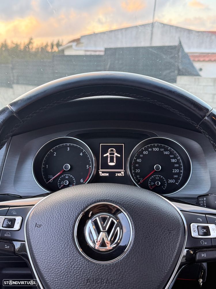 VW Golf 1.6 TDi BlueMotion Confortline - 8
