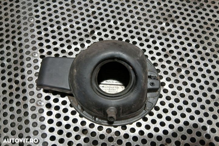 Usita rezervor 5M0809857 5M0809857 Volkswagen VW Golf 5 [2003 - 2009] - 2