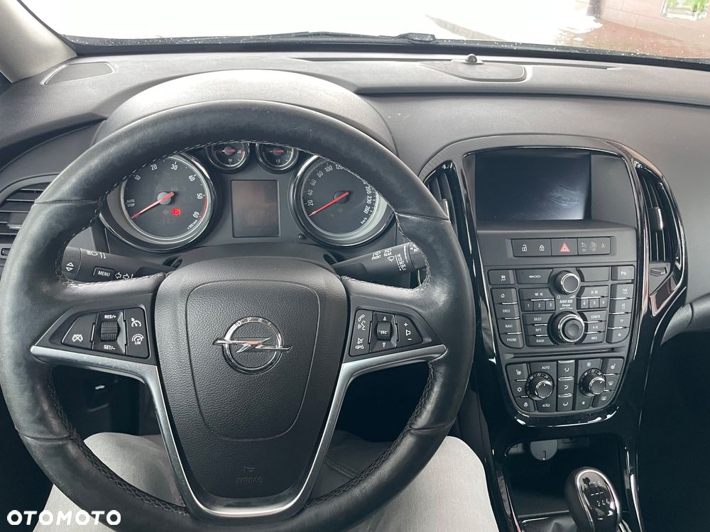 Opel Astra 1.6 CDTI DPF ecoFLEX TourerStart/Stop Exklusiv - 18