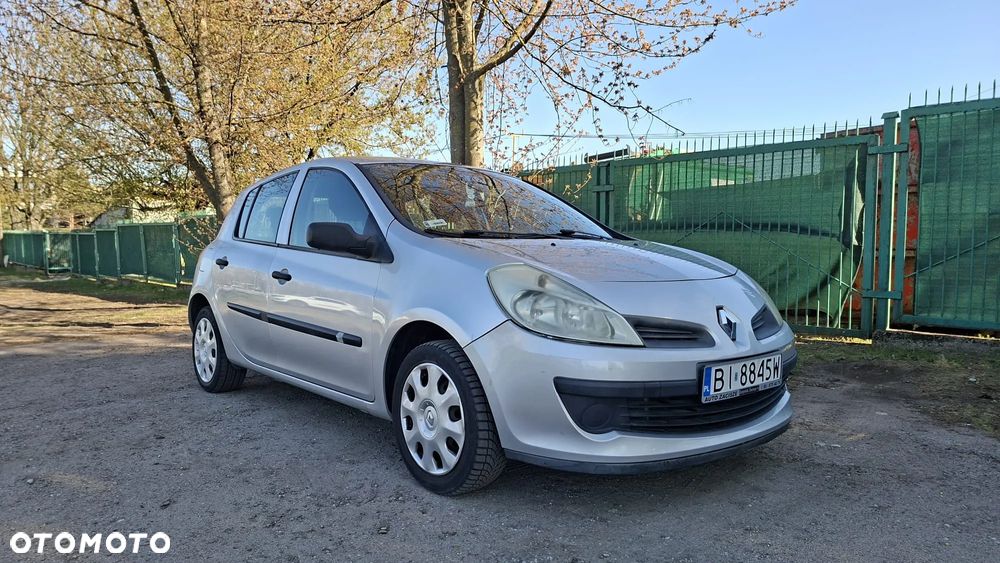 Renault Clio - 6