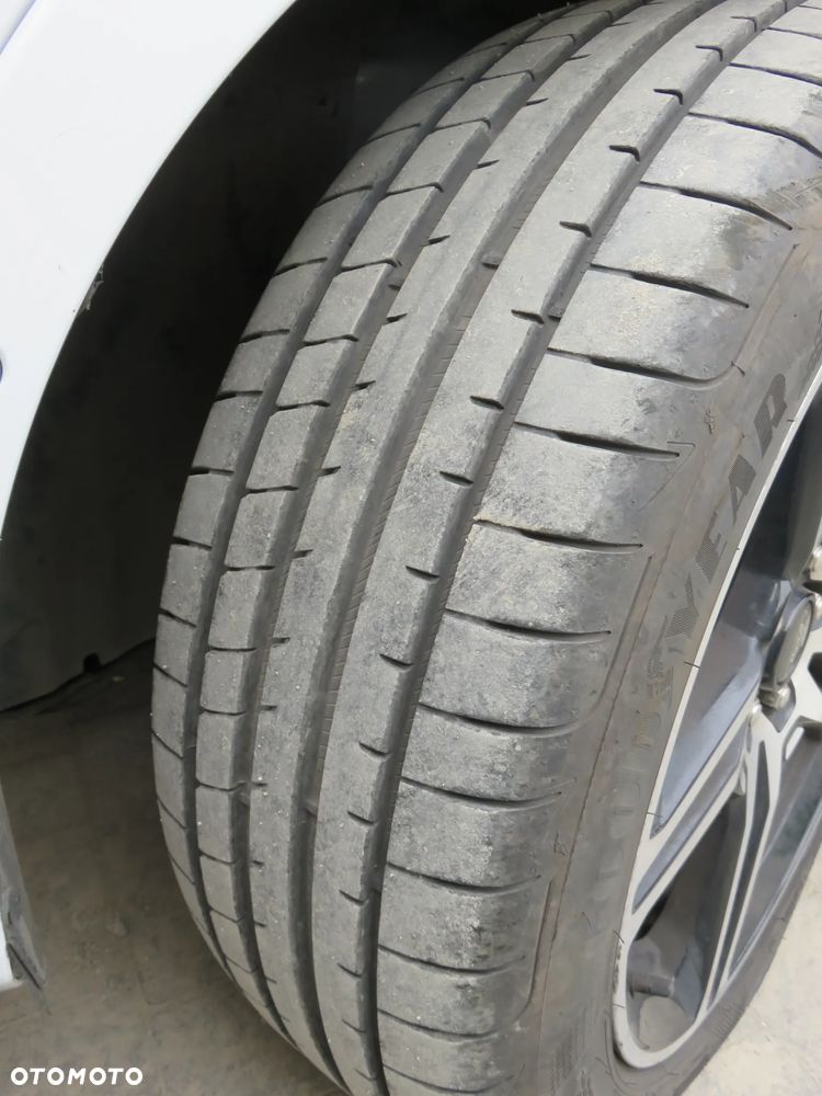 Ford Kuga 2.0 TDCi 4x4 ST-Line - 26