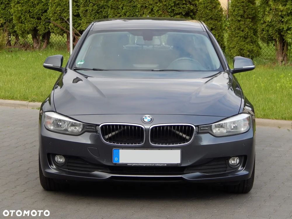 BMW Seria 3 320d Blue Performance Luxury Line - 5