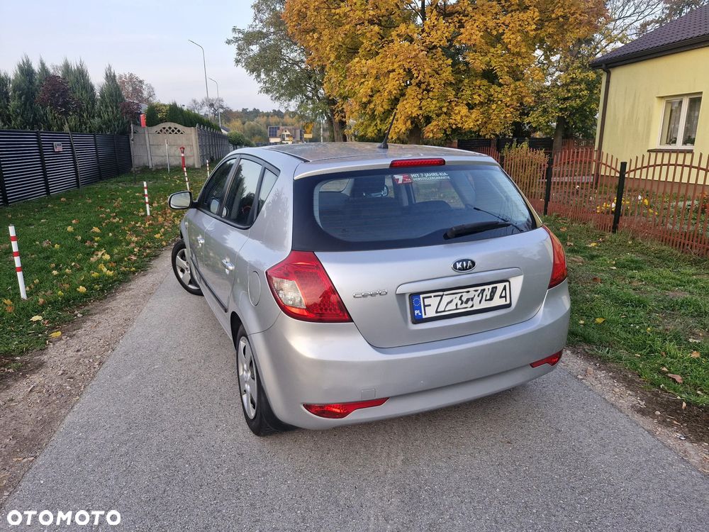 Kia Ceed - 5