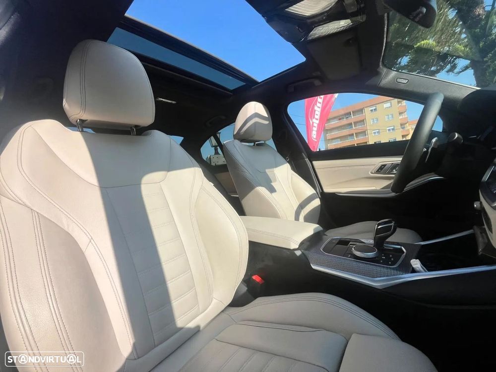 BMW 330 e Pack Desportivo M Auto - 40