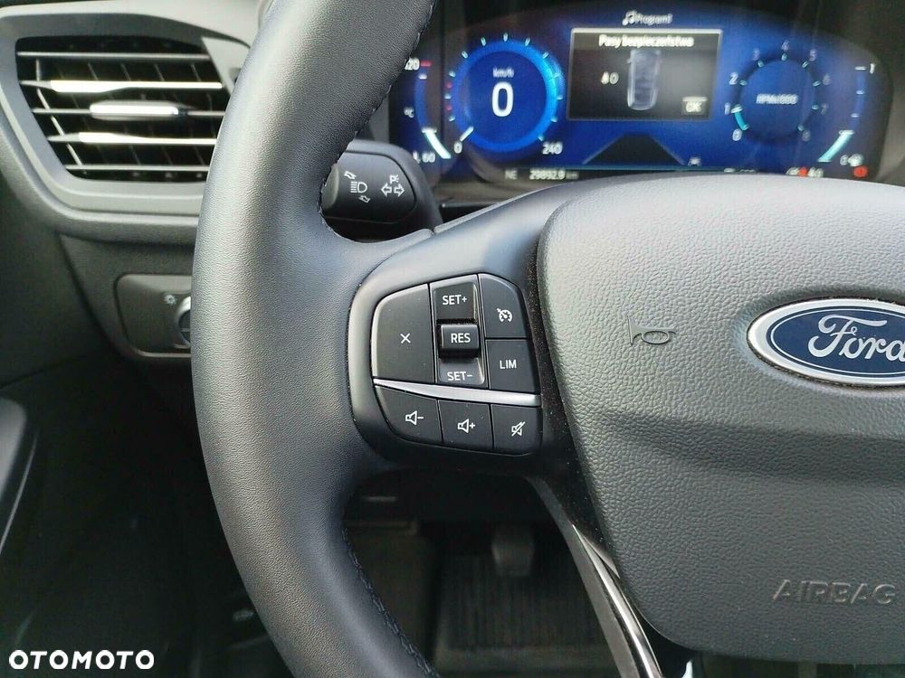 Ford Kuga - 19