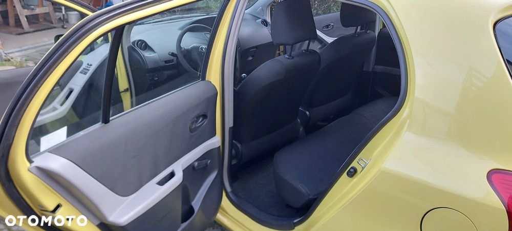 Toyota Yaris 1.33 Luna - 12