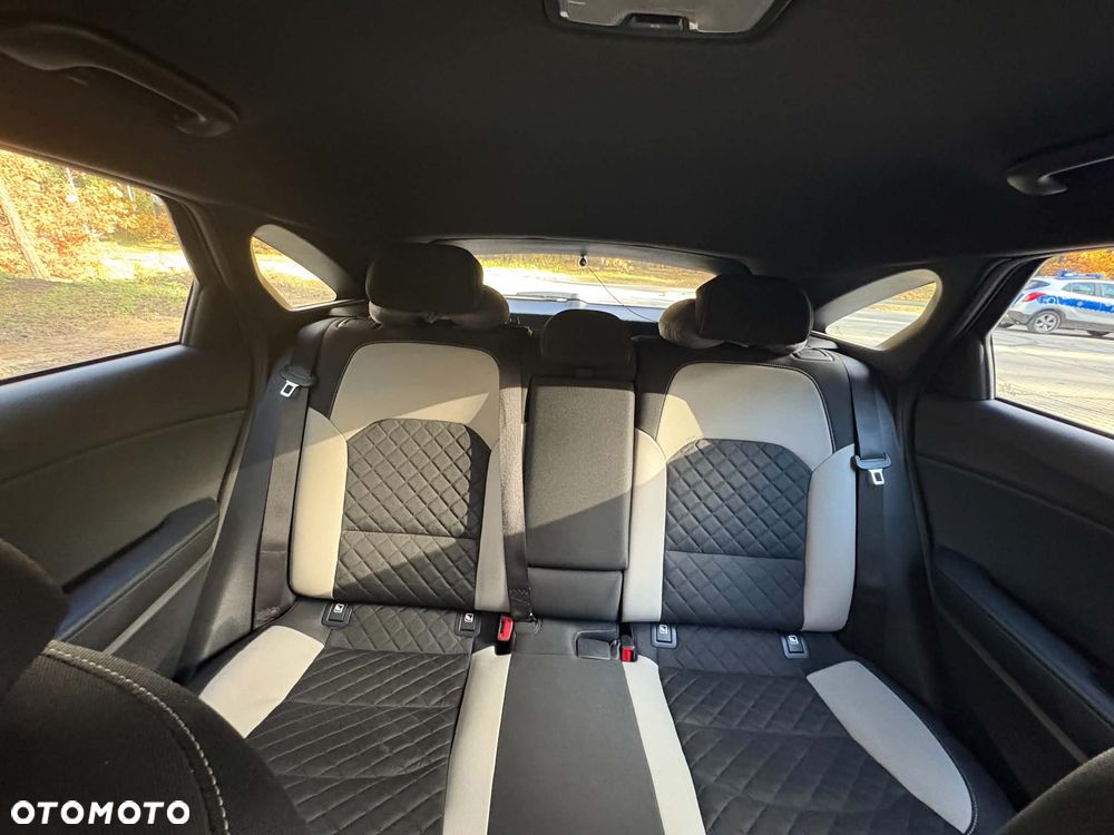 Kia ProCeed 1.4 T-GDI GT Line DCT - 23