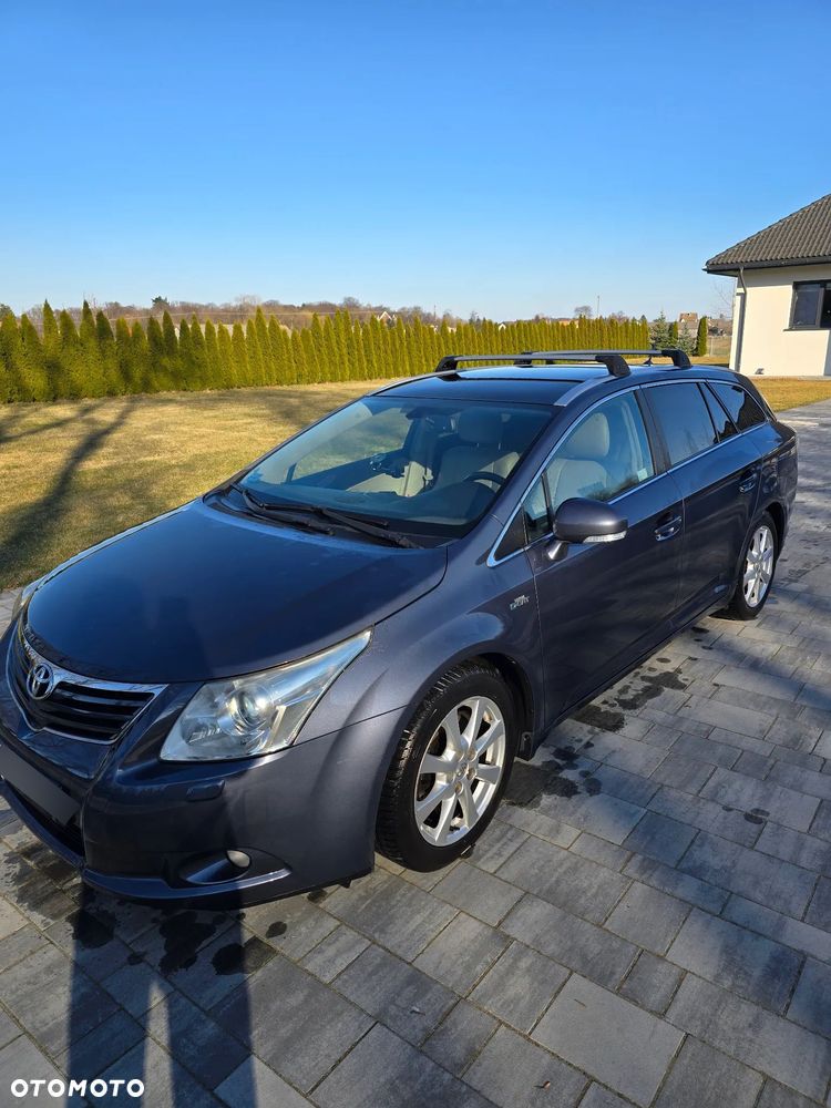 Toyota Avensis 2.2 D-4D Prestige NAVI - 4