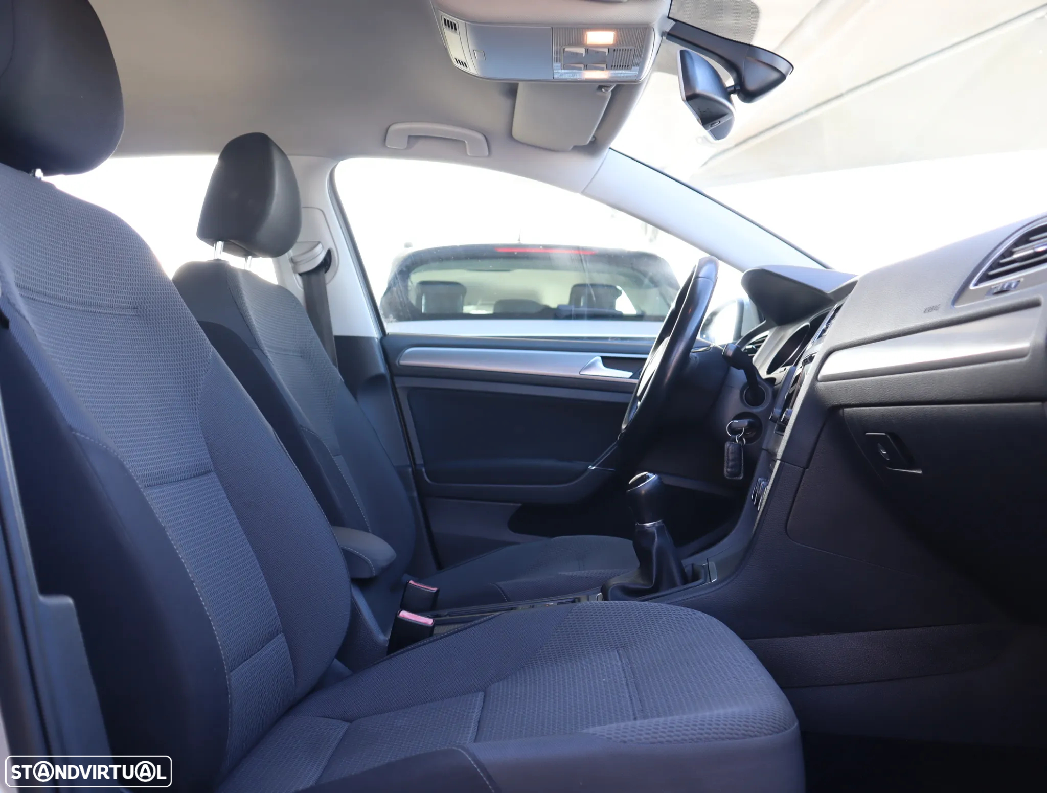 VW Golf 1.6 TDi Confortline - 13
