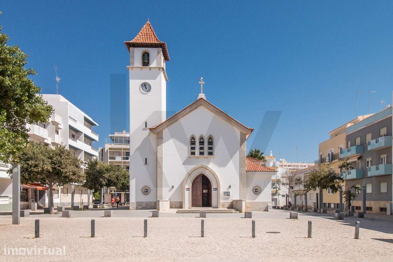 LOCALIZADO NO CENTRO DE ARMAÇÃO DE PÊRA - A CERCA DE 200 METROS DA PRA - Grande imagem: 4/7