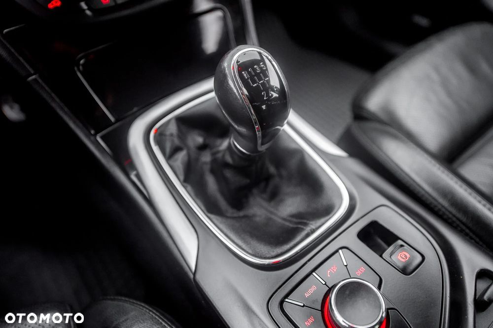 Opel Insignia 2.0 Turbo 4x4 Cosmo - 32