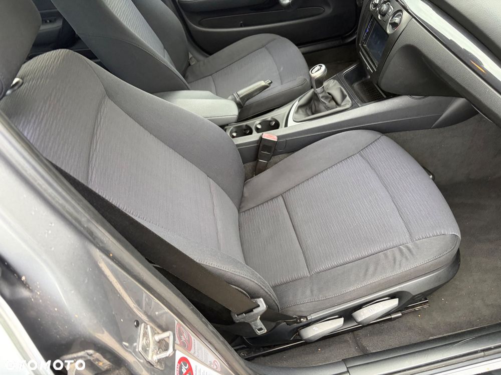 BMW Seria 1 - 37