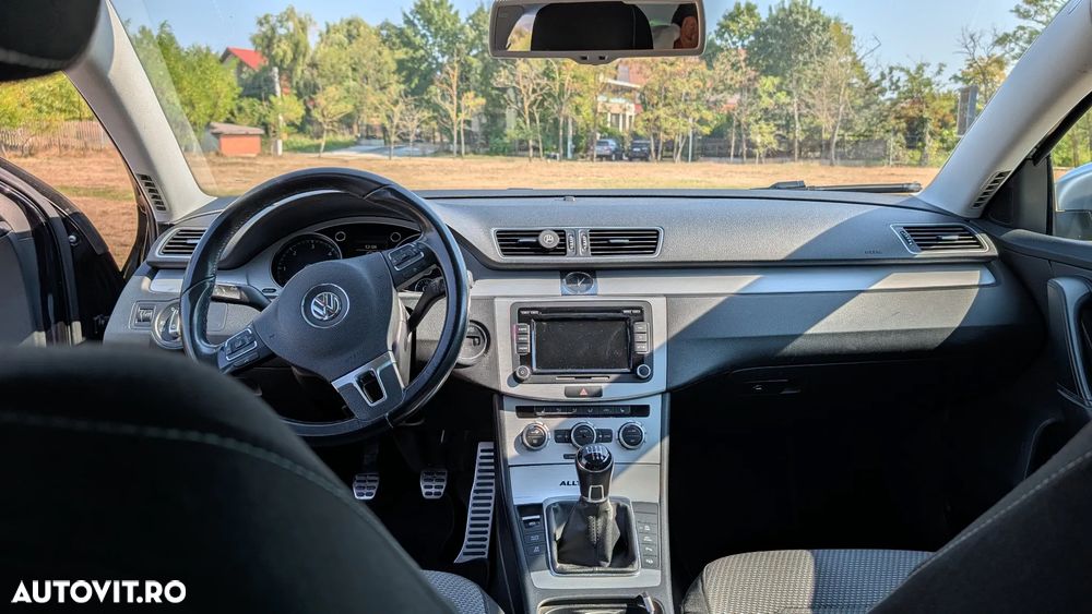 Volkswagen Passat Alltrack - 8
