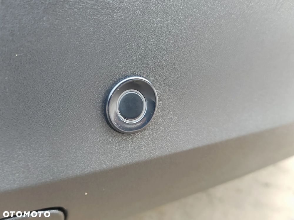 Ford Fiesta 1.0 EcoBoost S&S TITANIUM X - 12