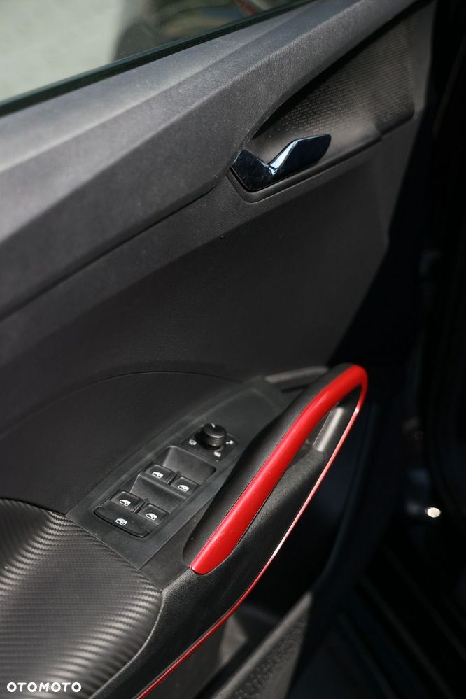Skoda Fabia 1.0 TSI Monte Carlo DSG - 12