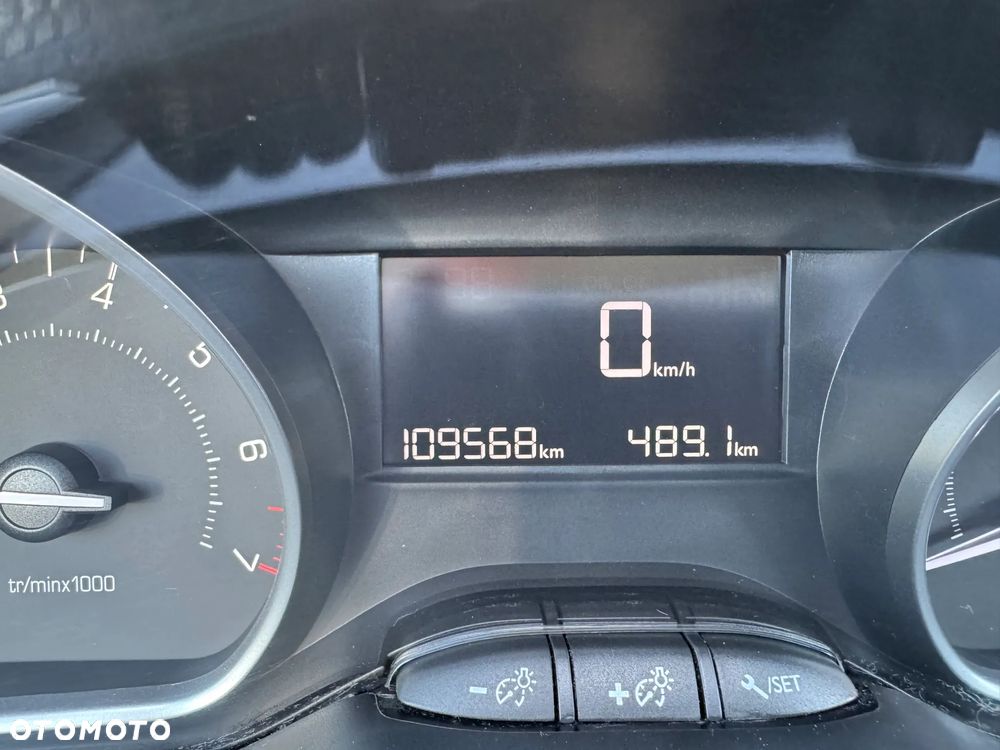 Peugeot 2008 1.2 Pure Tech Active - 20