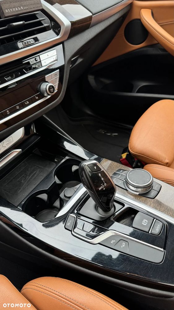 BMW X3 xDrive20d Luxury Line - 13