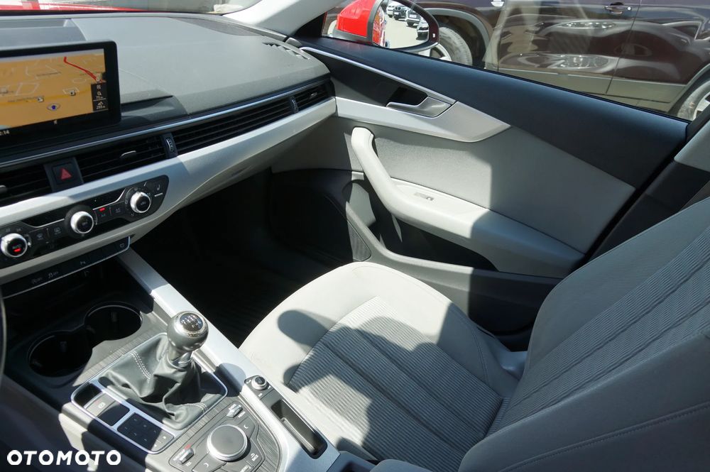 Audi A4 Avant 2.0 TDI - 22