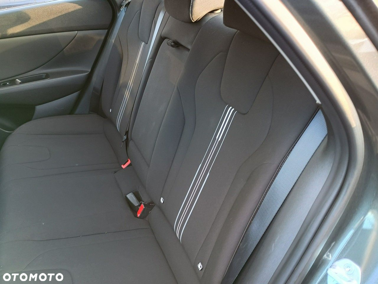 Hyundai Elantra - 13