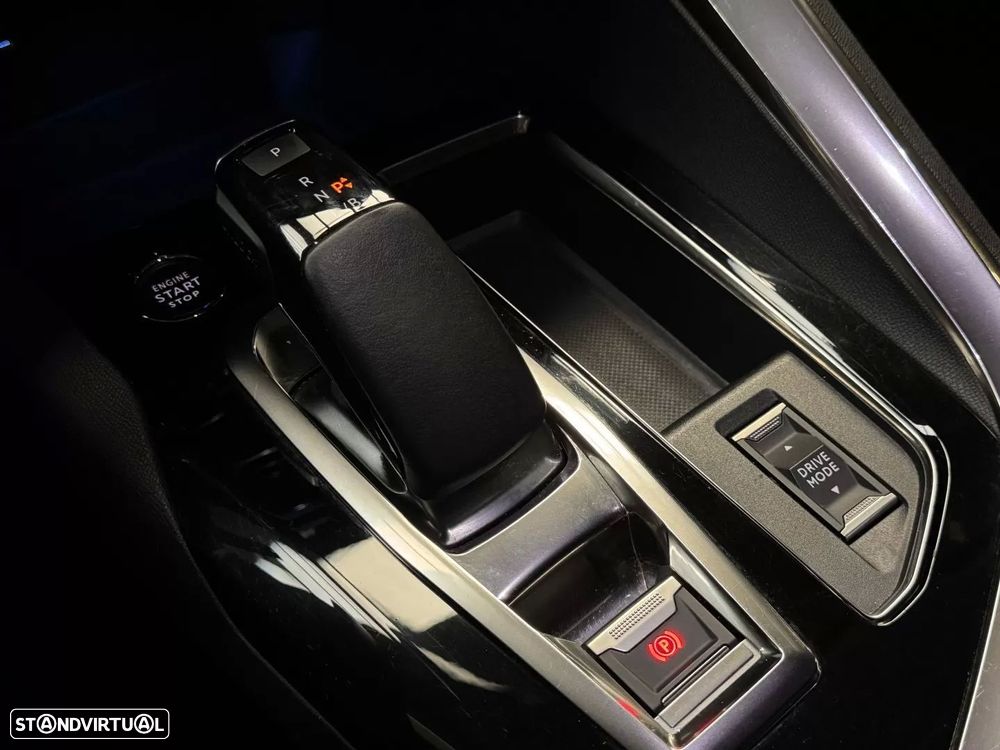 Peugeot 3008 1.6 Hybrid Allure e-EAT8 - 27