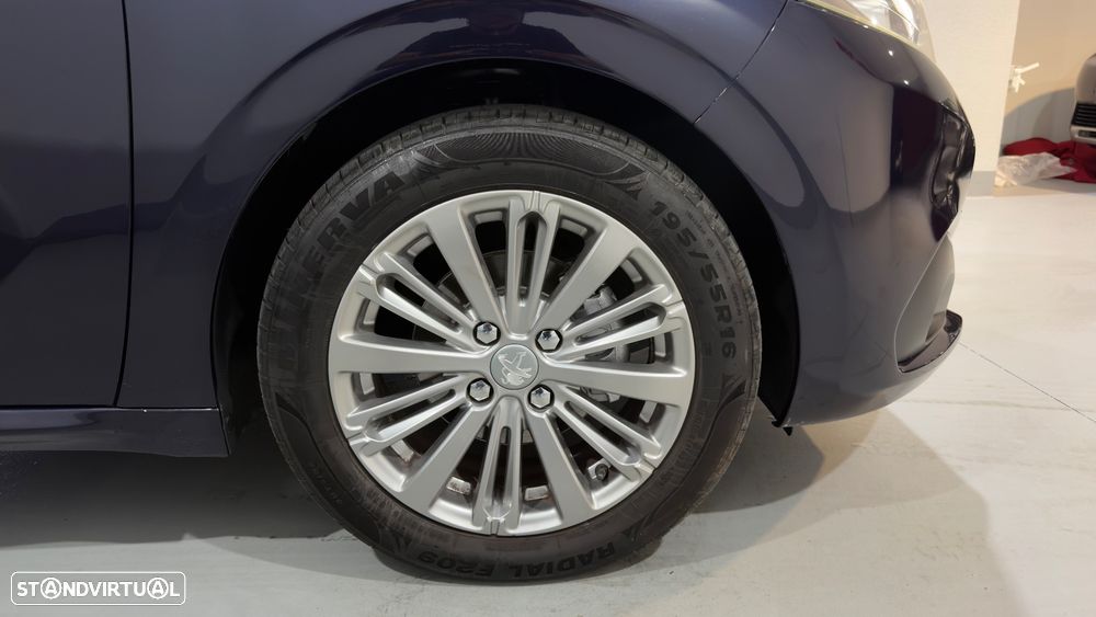 Peugeot 208 1.2 PureTech Signature - 7