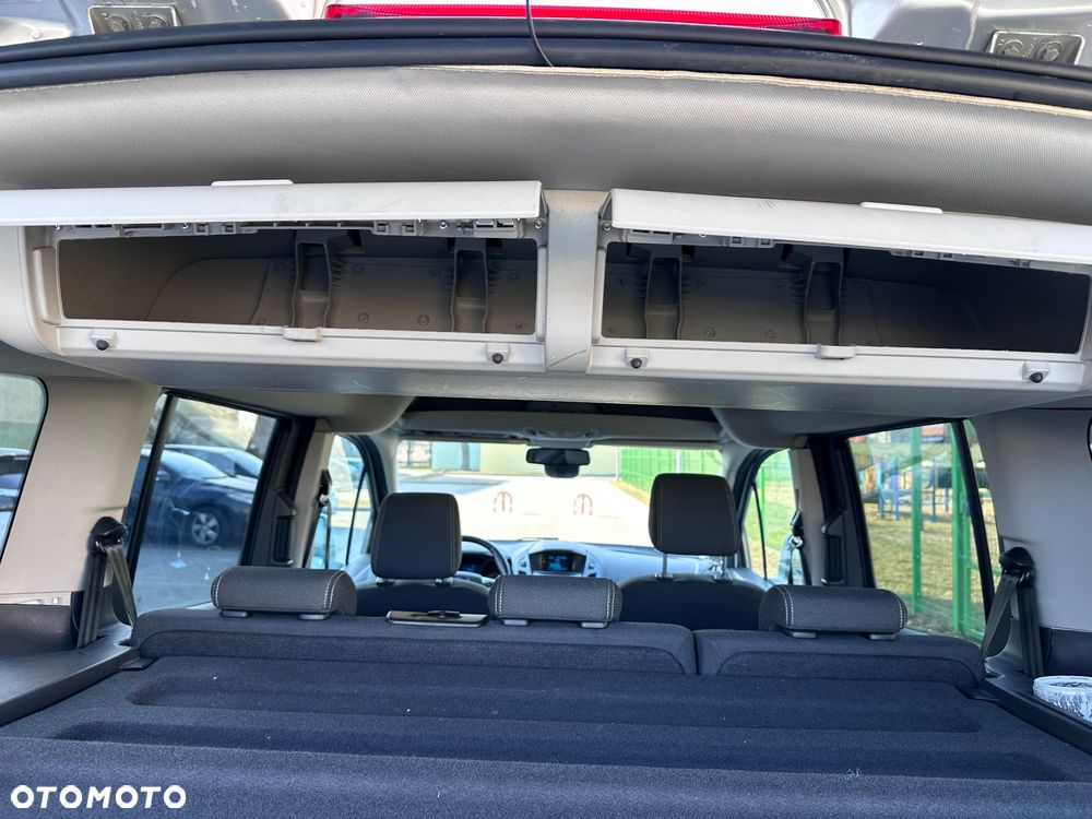 Ford Tourneo Connect 1.5 TDCi Start-Stop Titanium - 29