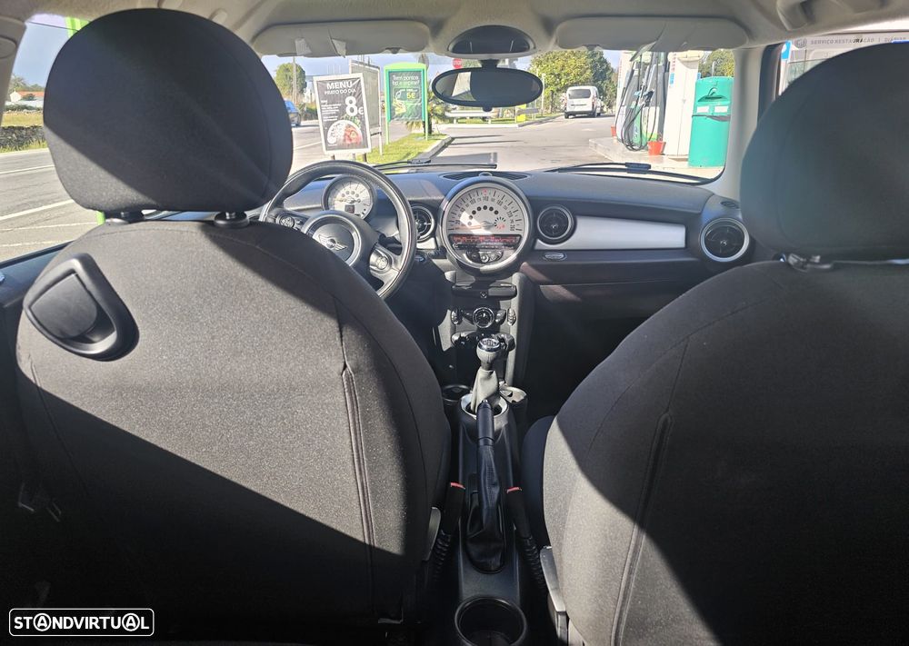 MINI 3 Portas One - 9
