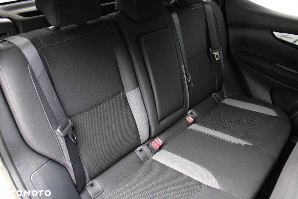 Nissan Qashqai - 13