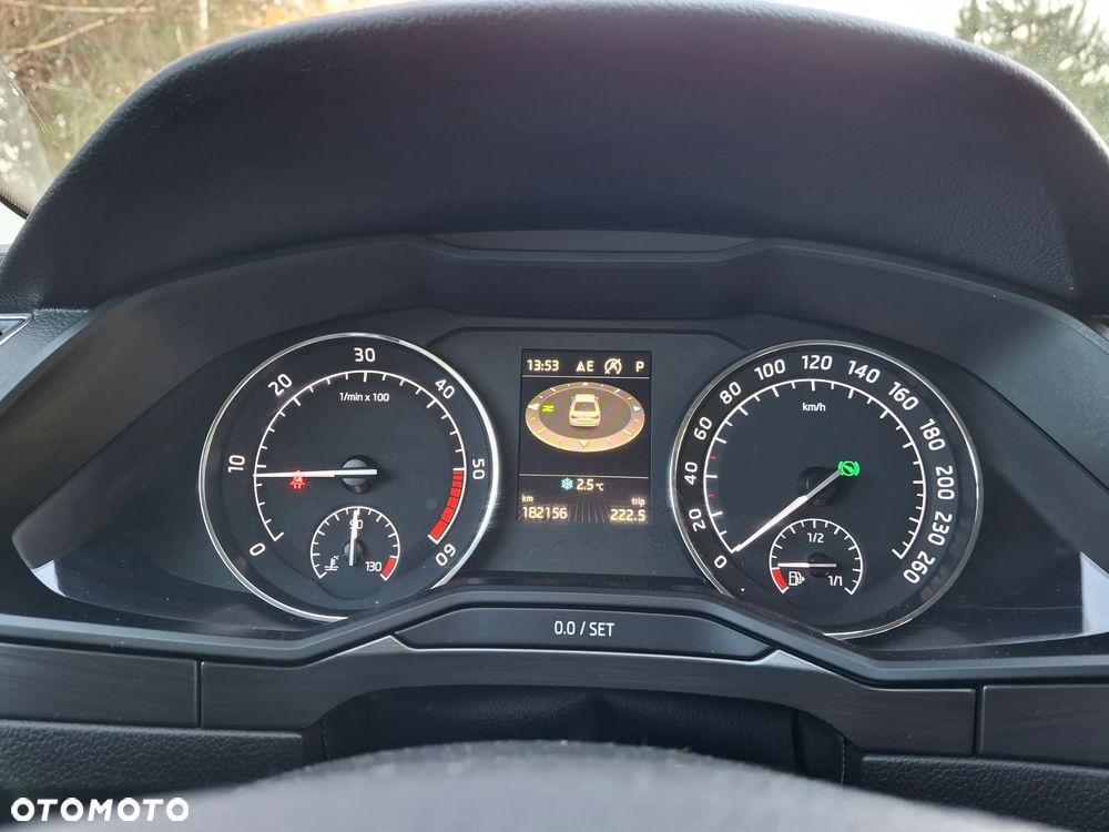 Skoda Superb 2.0 TDI 4x4 Style DSG - 11