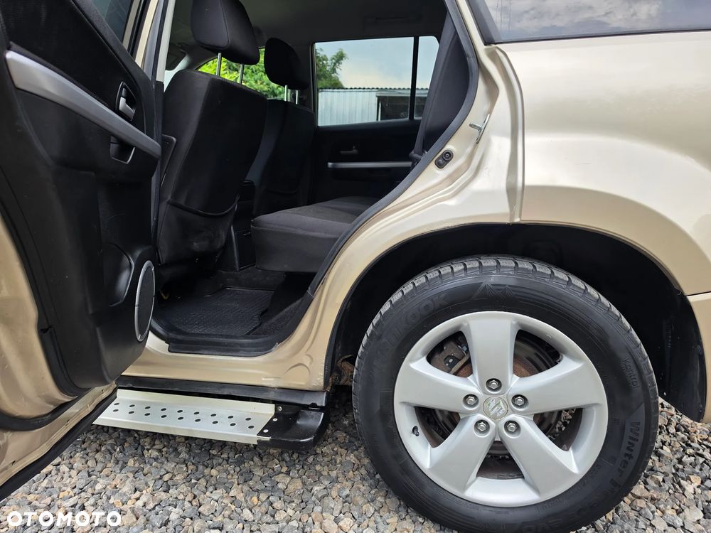 Suzuki Grand Vitara - 34