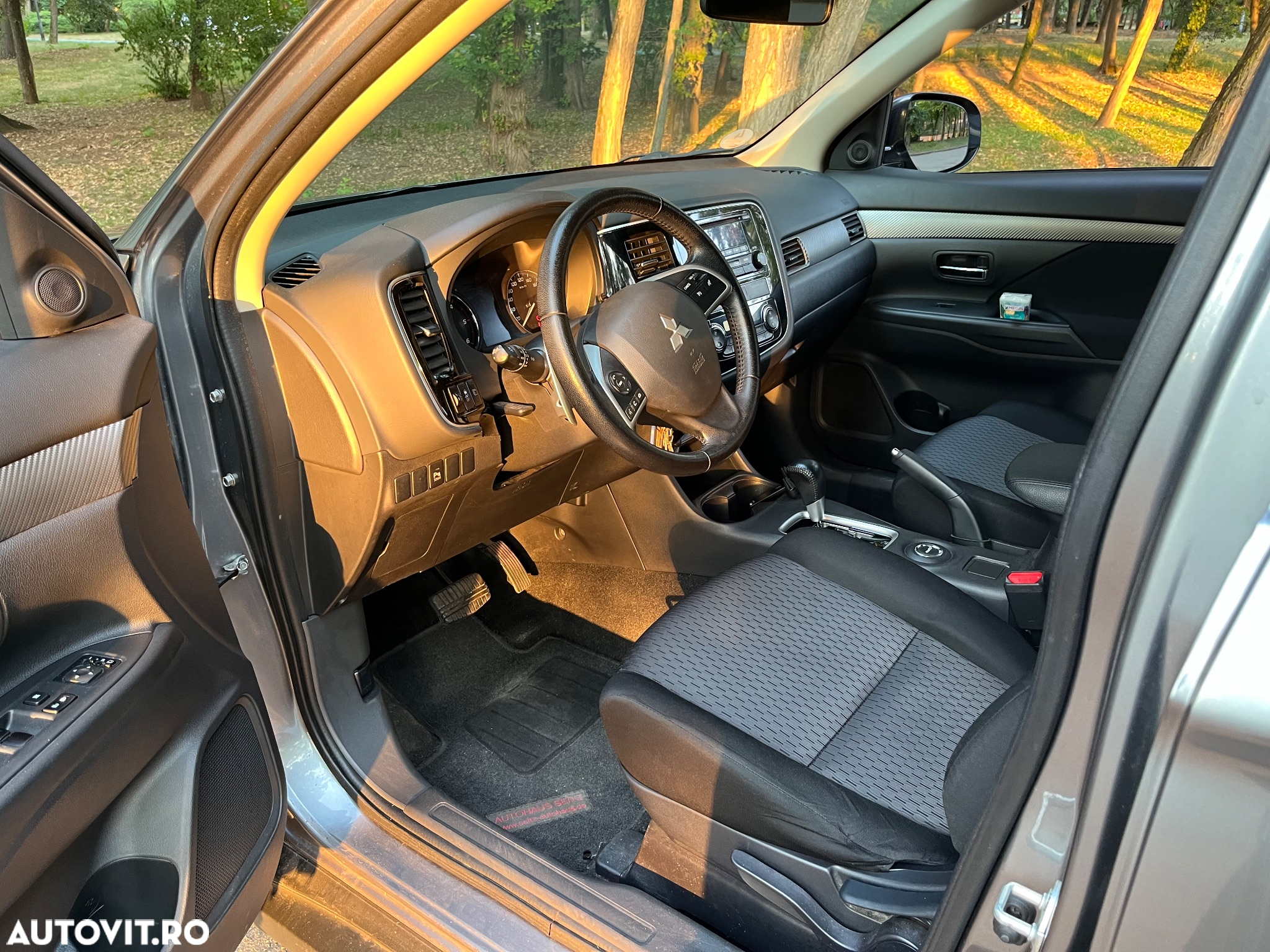 Mitsubishi Outlander - 6