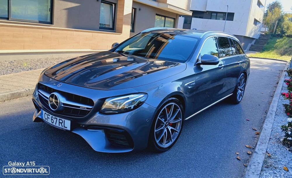 Mercedes-Benz E 220 d AMG Line - 2