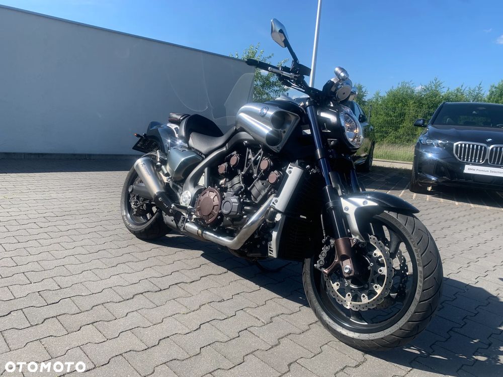 Yamaha V-MAX - 3