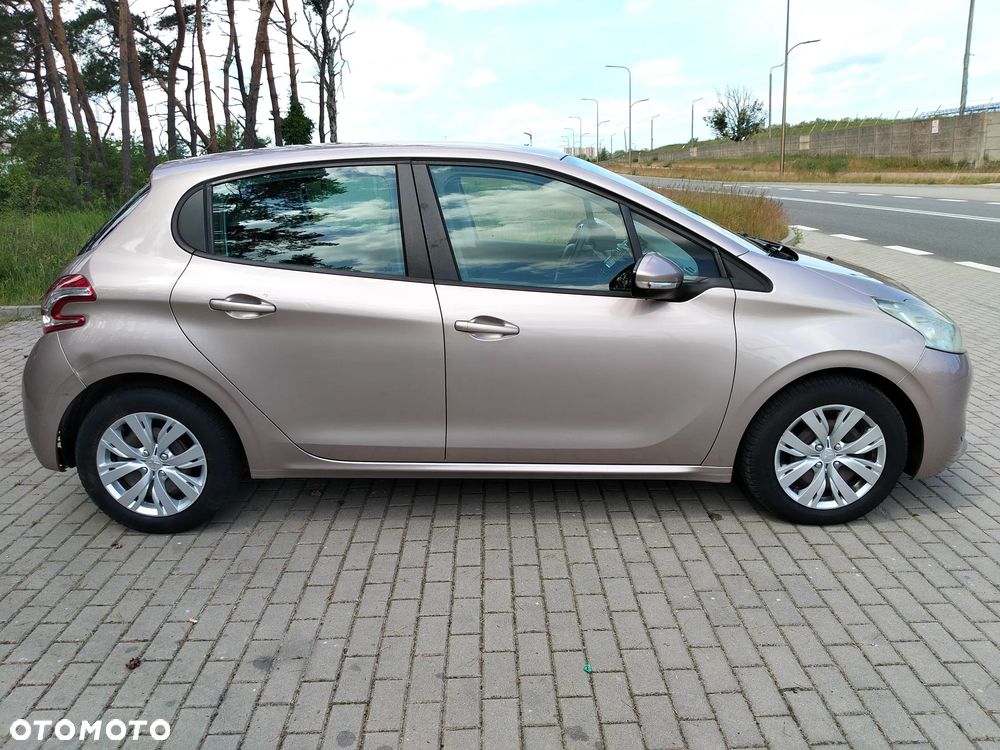 Peugeot 208 1.2 PureTech Active - 8
